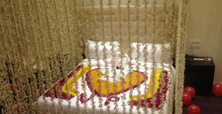 Grand Nakshatra Hotel Ānand 外观 照片